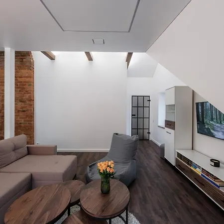 Apartment Bravo *