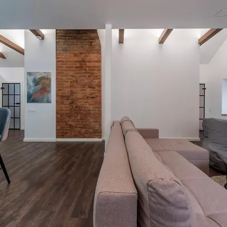 Bravo Apartment *