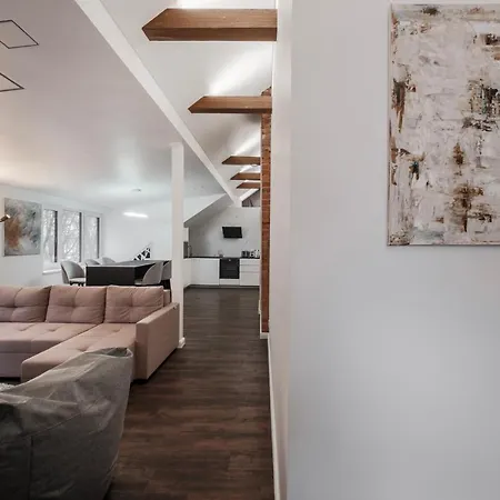 Apartment Bravo